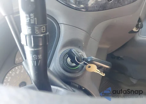 2003 Toyota Sequoia Limited V8 z USA, uszkodzony, nr VIN 5TDBT48A63S144383